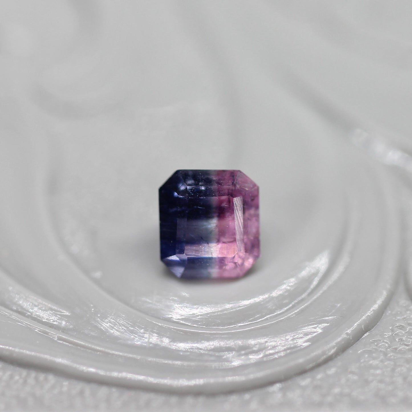 エメラルドカット バイカラートルマリン 0.42ct 3.7mm×3.4mm-3.0mm 【MJ2515】