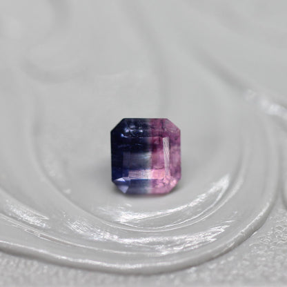 エメラルドカット バイカラートルマリン 0.42ct 3.7mm×3.4mm-3.0mm 【MJ2515】