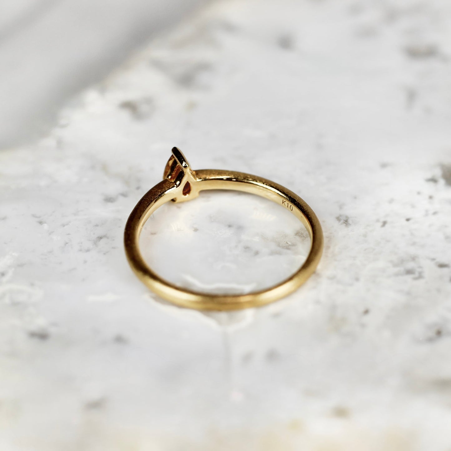 オレンジブラウンダイヤモンド 0.185ct K10YG ペアシェイプローズカット 爪留め(プレーン)×プレーンアーム(マット)【MJ2835】