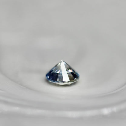 バイカラーサファイア 0.10ct ラウンドカット  2.9mm×2.9mm×2.0mm【MJ2553】