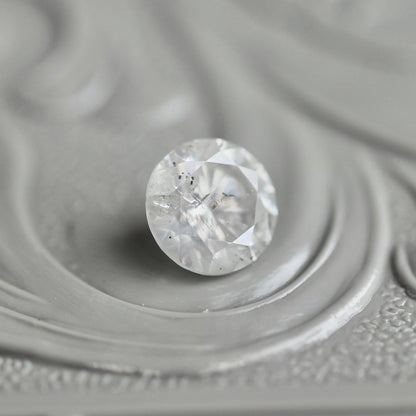 ソルトアンドペッパーダイヤモンド 0.57ct 5.1mm 【MJ2438】