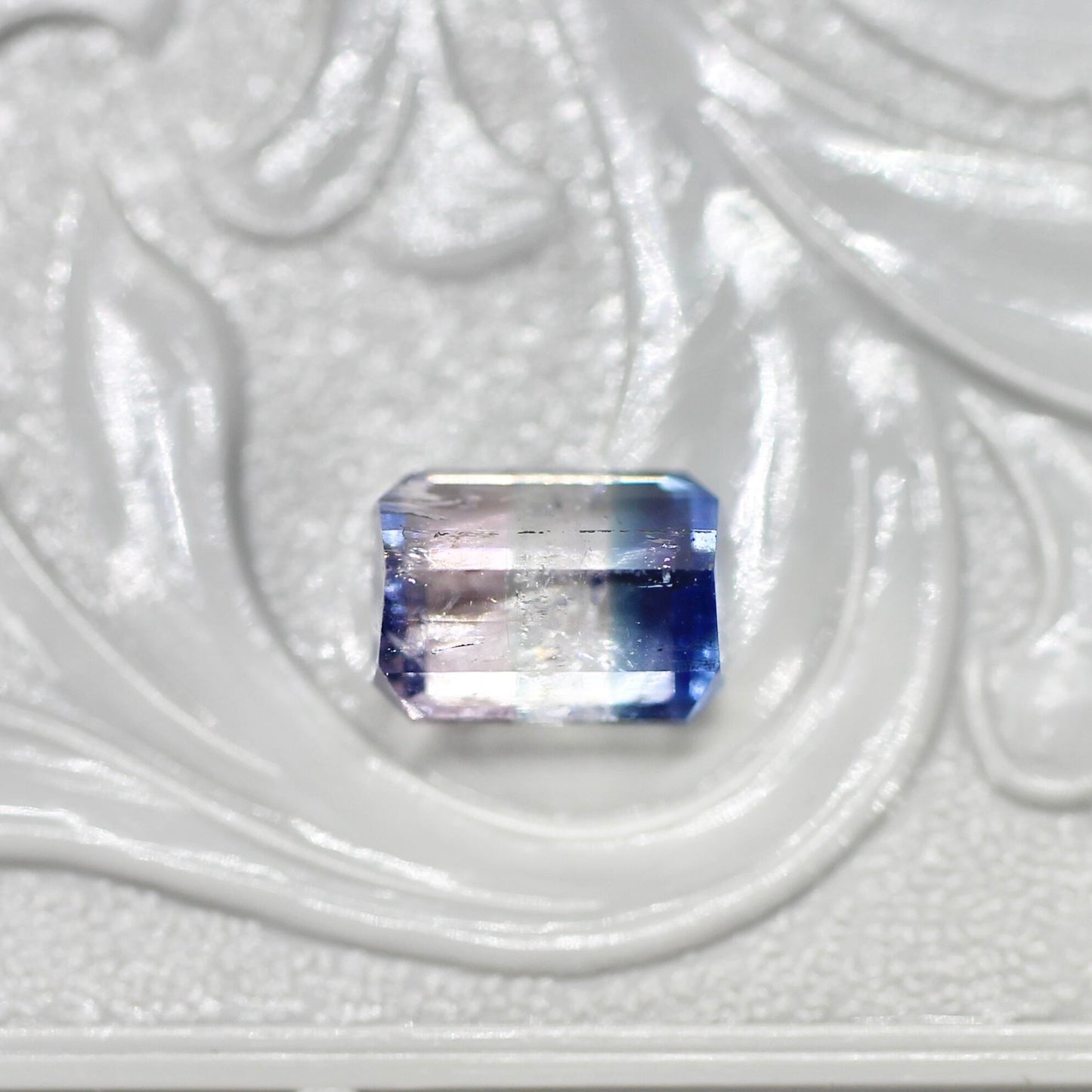 パーティーカラードトルマリン 1.17ct エメラルドカット 6.7mm×4.9mm×4.0mm【MJ2662】