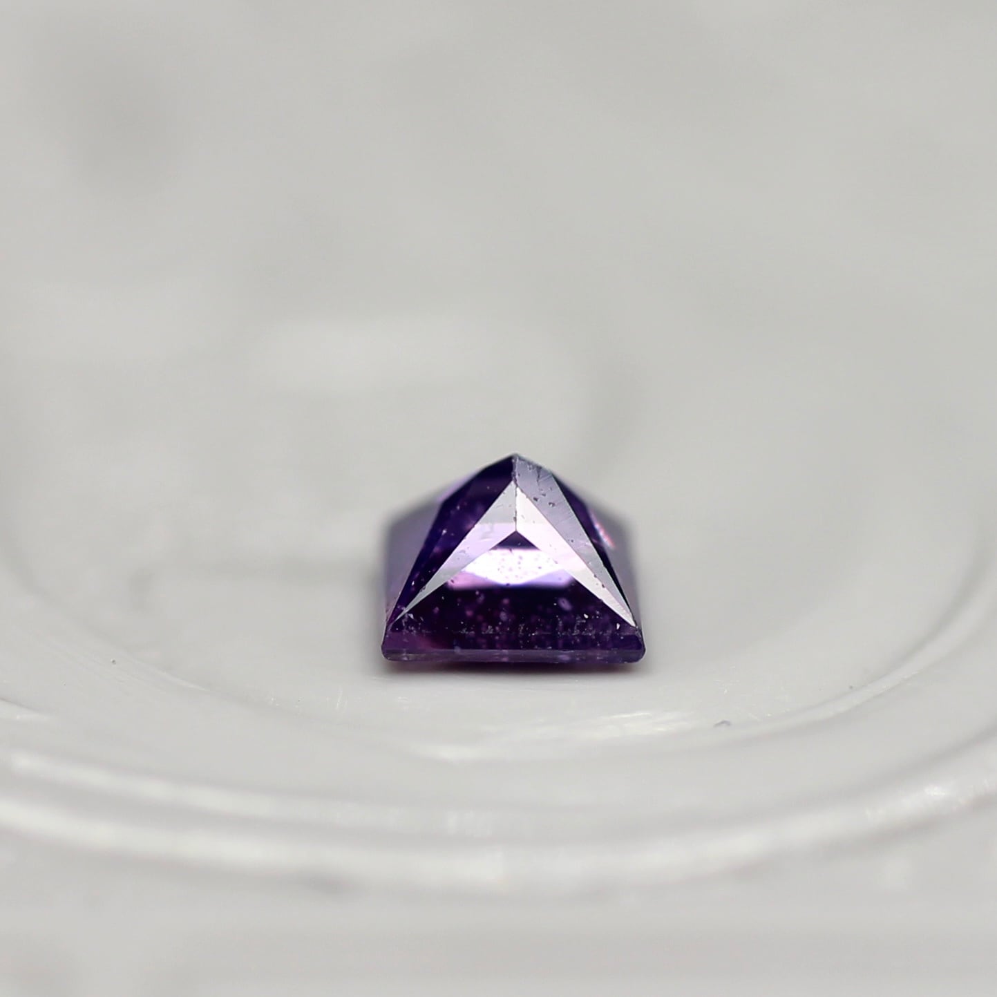 サファイア 0.19ct スクエアカット 3.1mm×3.1mm×2.2mm【MJ2691】