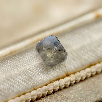 エメラルドローズカット ソルトアンドペッパーダイヤモンド 0.48ct 4.6mm×4.0mm-1.5mm 【MJ2491】