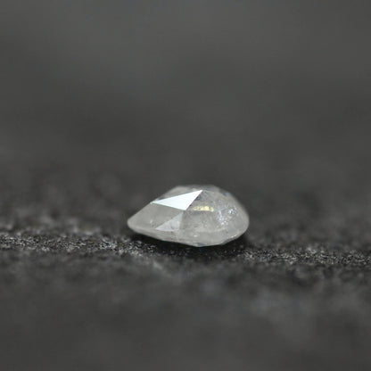 ダイヤモンド 0.095ct ペアシェイプカット 3.5mm×2.4mm×1.6mm【MJ2610】12