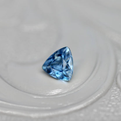 タトゥーアクアマリン 0.15ct トリリアントカット 3.6mm×3.6mm×2.4mm【MJ2672】