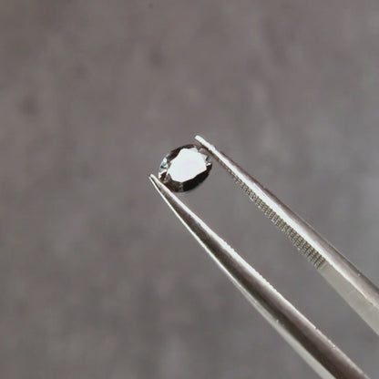 バイカラートルマリン 0.36ct オーバルカット 5.2mm×3.9mm×2.5mm【MJ3090】