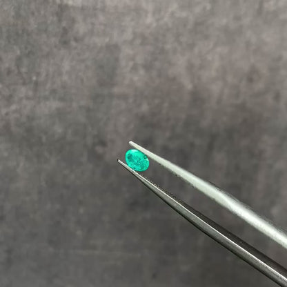 パライバトルマリン ブラジル産 0.15ct オーバルカット 4.0mm×2.9mm×1.8mm【MJ3080】