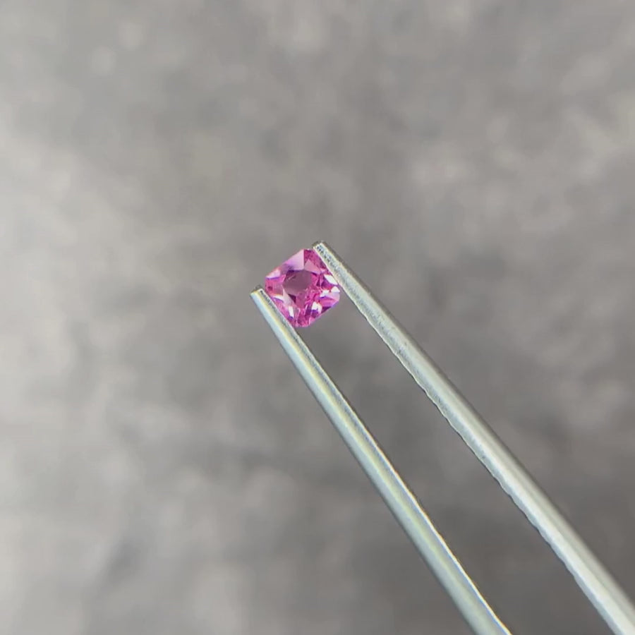 ピンクスピネル 0.14ct エメラルドカット 3.1mm×3.0mm×1.8mm 【MJ2862