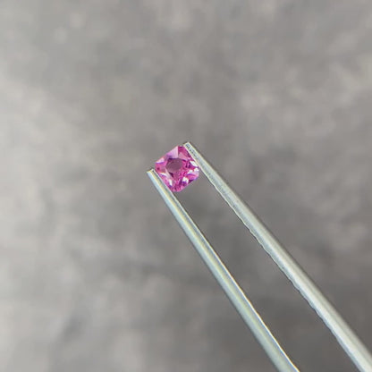 ピンクスピネル 0.14ct エメラルドカット 3.1mm×3.0mm×1.8mm 【MJ2862】