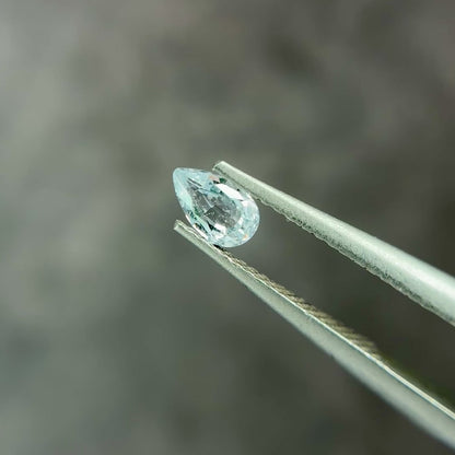 非加熱サファイア 0.25ct ペアシェイプカット 4.9mm×3.0mm×1.8mm【MJ2554-3】