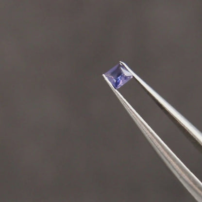 バイカラーサファイア 0.15ct スクエアカット 2.8mm×2.8mm×1.7mm【MJ2992】