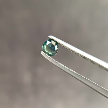 バイカラーサファイア 0.24ct ローズカット 4.0mm×4.0mm×1.6mm【MJ2873】