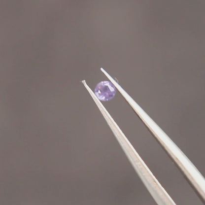 サファイア 0.12ct ラウンドカット 2.7mm×2.7mm×1.9mm【MJ2995】