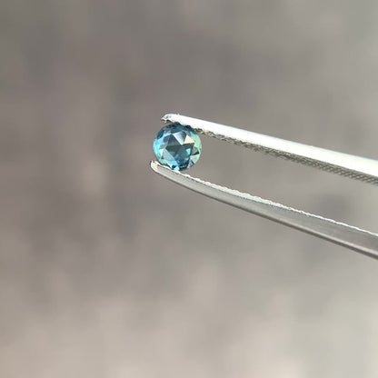 バイカラーサファイア 0.24ct ローズカット 3.6mm×3.6m×1.8mm【MJ2870】