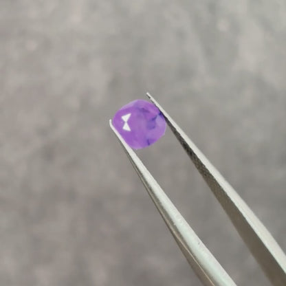 シルキーサファイア 1.06ct クッションカット 5.6mm×5.3mm×3.7mm【MJ3152】