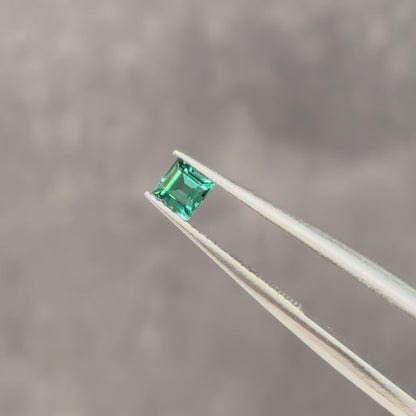 ラグーントルマリン 0.24ct スクエアカット 3.5mm×3.5mm×2.3mm【MJ3124】