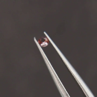 バイカラーサファイア 0.08ct ラウンドカット 2.5mm×2.5mm×1.4mm【MJ2989】