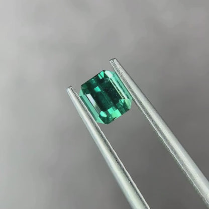 ラグーントルマリン 0.51ct エメラルドカット 4.5mm×4.0mm×3.2mm 【MJ2910】