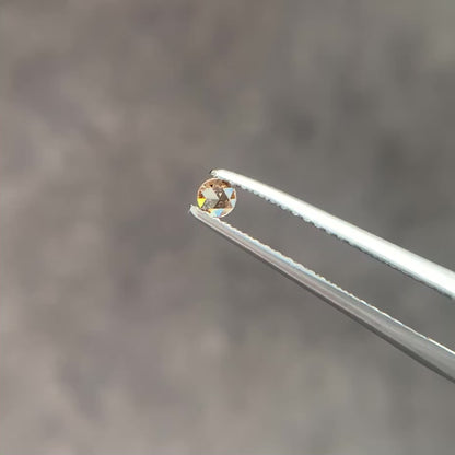 ナチュラルダイヤモンド 0.07ct ローズカット 2.6mm×2.6mm×1.2mm【MJ3066】