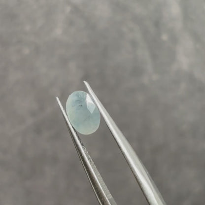 シルキーサファイア 1.06ct オーバルカット 7.1mm×5.0mm×3.4mm【MJ3150】