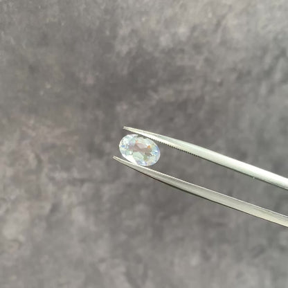 アンデシンラブラドライト 0.87ct オーバルカット 7.9mm×5.4mm×3.5mm レインボームーンストーン【MJ2866】