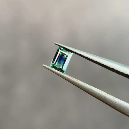 バイカラーサファイア 0.34ct スクエアカット 4.3mm×3.0mm×2.1mm【MJ3108】